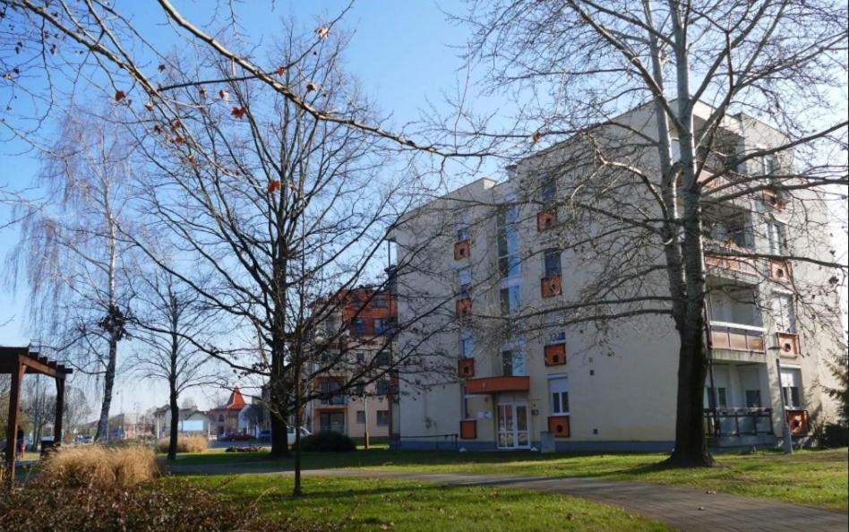 Sétány apartman Mórahalom Exterior foto